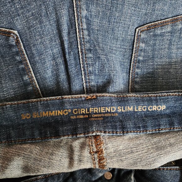 Chicos Jeans Size 0.5 Womens Size 6R Blue Denim So Slimming Girlfriend Slim Crop - Picture 4 of 6